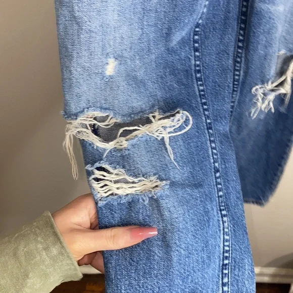 🎱Abercrombie & Fitch Annie Girlfriend style ripped jeans! - Picture 2 of 8
